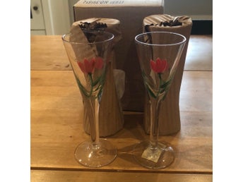 4 stycken snaps/likörglas med tulpan motiv