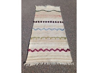 Äldre trasmatta 64x141cm
