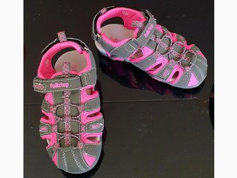 ᐈ Köp & sälj Mockasiner & Sandaler Barn strl 2829 second ᐈ Köp & sälj Mockasiner & Sandaler Barn strl 2829 second