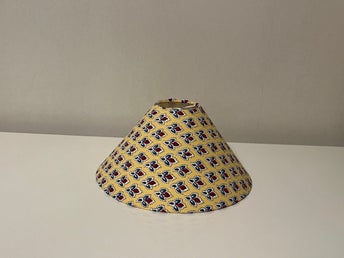 Lyktan Bankeryd – Oanvänd retro lampskärm med med julkänsla
