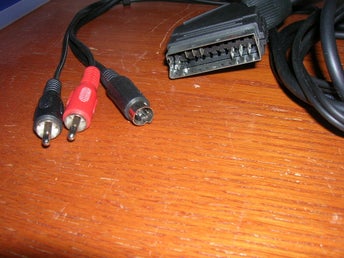 Kamerasladd 4-pol Mini DIN+2xRCA - Scart 2m