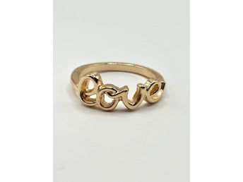 Guldfärgad Ring med Texten Love Budskapsring Ca 18mm
