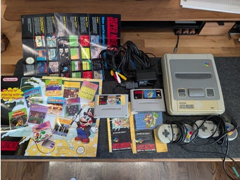 Super Nintendo SNES PAL + 2 kontroller + 2 Mario-spel + manualer och kablar