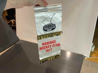 Haninge Hockey Club 1977 vimpel - vintage