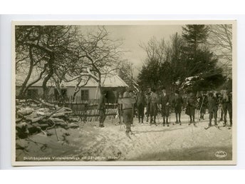 HÖÖR VINTERSPORTSTUGAN VID LÅNGSTORP FOLKLIV 1920-30 TAL