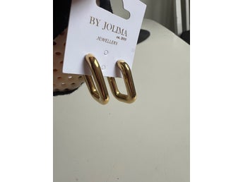 Helt nya 14k guldpläterade örhängen från By Jolima