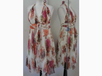 Vacker blommig chiffong halterneck klänning frå.. (272841385 Vacker blommig chiffong halterneck klänning frå.. (272841385