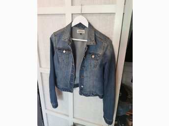 Jeansjacka dam kappahl jacka jeans (402506917) ᐈ Köp på Tradera Jeansjacka dam kappahl jacka jeans (402506917) ᐈ Köp på Tradera