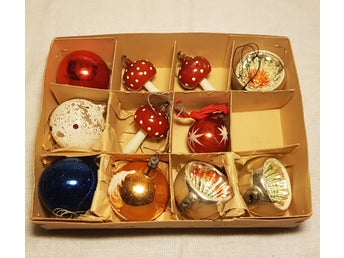 11 RETRO GLAS JULKULOR REFLEKTORKULOR SVAMPAR JULGRAN PRYDNADER