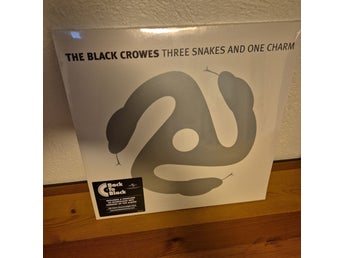 The Black Crowes - Three Snakes And One Charm (.. | Köp på Tradera