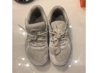 Asics Vita Träningsskor inneskor innebandyskor st33.5