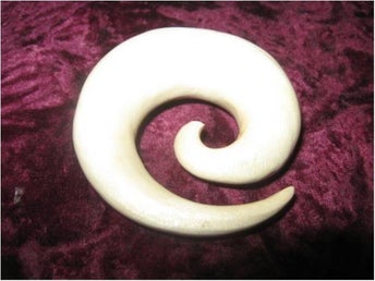 TÖJNING SPIRAL PIERCING 18 MM (ÄDELTRÄ) VIT