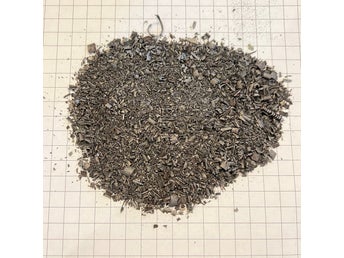 100 gram metallspån spån av järn från svarvning / gjutjärn 98% järn 2% kolhalt