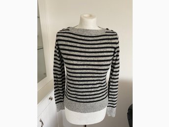 HM grå svart randig tröja tjocktröja ull angora tjej dam stl S HM grå svart randig tröja tjocktröja ull angora tjej dam stl S