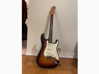 Vintage 1982 Fender USA Stratocaster ’62 Reissue
