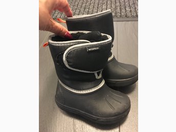 Svarta vattentäta stövlar (397103198) ᐈ Köp på Tradera Svarta vattentäta stövlar (397103198) ᐈ Köp på Tradera