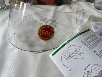Visir till AGV integralhjälm.