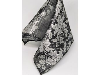 Svart accessoar