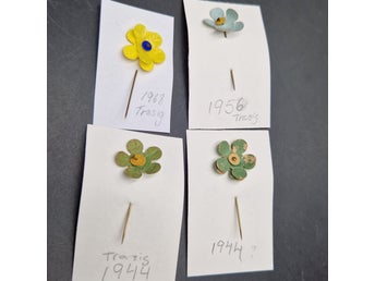 4 defekta Majblommor 1944, 1944, 1956, 1968