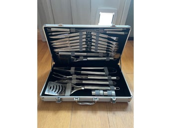 Stort grillset i aluminuimväska - rostfritt stål