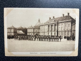 Köpenhavn Amalienborg Med Vagtparaden