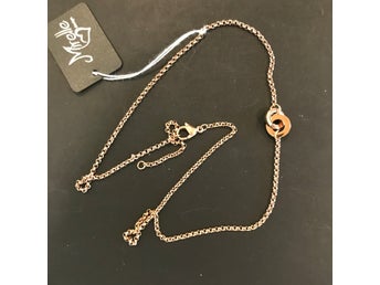 Mirelle Design kopparfärgad Halsband med små stenar i ena ringen