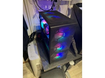 Gamingdator med Intel Core i7-4790K och AMD Radeon RX 580 8gb m2 hdd, 512 +Wifi