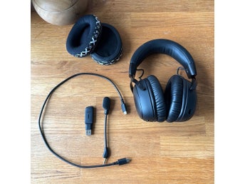 HyperX Cloud III Wireless Gaming Headset