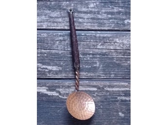 Kopparskopa med trähandtag 14,5 cm lång