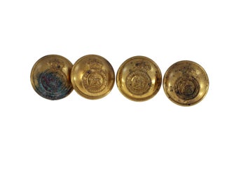 The Royal Warwickshire Regiment British Army buttons circa WWI-Weight 19.6g