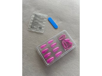 Rosa klicka på lösnaglar nail naglar nya lågt utrop 1kr