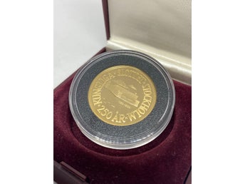 2000kr Minnesmynt 2004 - Stockholm Slott