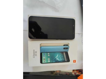 Mi A2 minne 4GB RAM väldigt fint skick