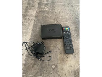 MAG254 2.13 IPTV Box - Nagenoeg Nieuw met Accessoires