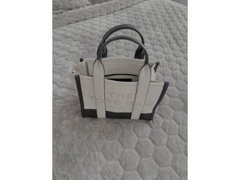Marc Jacobs The Tote Bag i läder, vit och