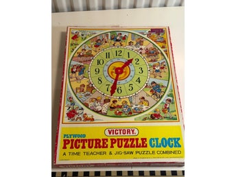 Vintage Victory Picture Puzzle Clock – Plywood, Made in England