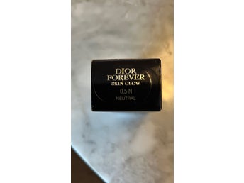 Dior Forever Skin Glow Foundation 0,5N Neutral