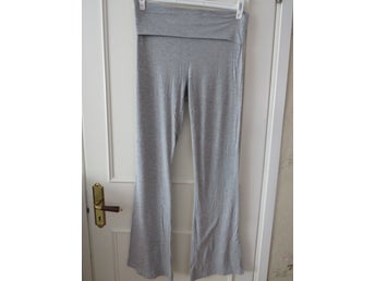 BYXOR - YOGA/TRIKÅBYXOR -STRETCH - LJUSGRÅ - BRA BEG. STRL. S - CA 36/38