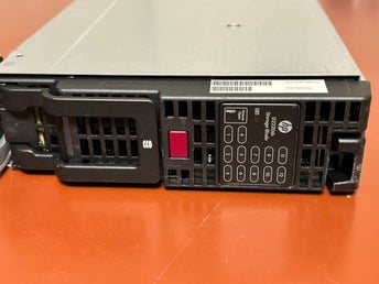 Server (id2a) HP Storage Blade D2220sb plats för 12 st 2.5 tum HDD
