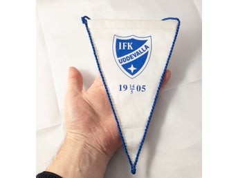 Uddevalla IFK 1905 - sport fotboll - vimpel - vimpelflagga - flagga klubb