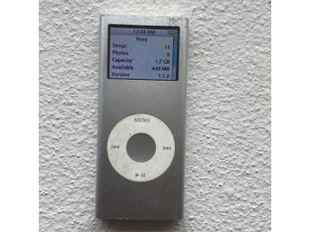 iPod Nano 2:a generationen med bra batteri med minst 5 timmars uppspelning