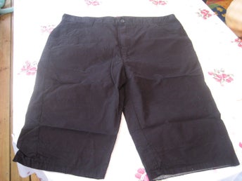 Shorts - Cubus Svarta Stl.C 38 **Nya**
