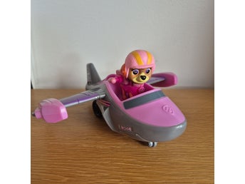 Paw Patrol Skye med flygplan