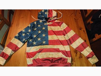 Huvtröja med USA tryck.. (353963105) ᐈ Köp på Tradera Huvtröja med USA tryck.. (353963105) ᐈ Köp på Tradera