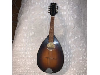 LEVIN Mandolin