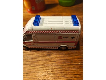 Falck ambulans leksaksbil
