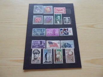 35 st. olika USA frimärken MNH titta alla bilder