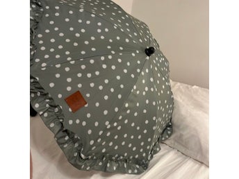 Barnvagns parasollen
