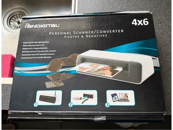 Pandigital Personlig Scanner/Omvandlare för Foton & Negativ