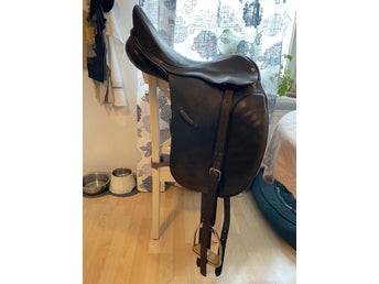 Sadel Regal Dressage. The Crown saddlery Walsall,England
